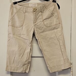 Aeropostale Tan Cotton Knee Length Shorts Size 7/8
